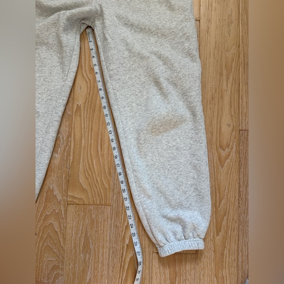 Abercrombie and Fitch women's essentials sweatpants size M gray cozy lounge cute - Picture 7 of 8